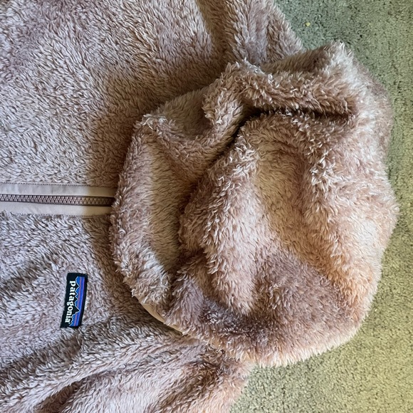 Mauve Patagonia Fuzzy Pullover with Hood - Picture 3 of 6